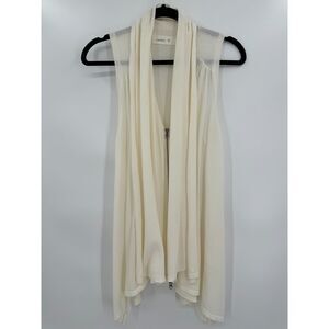 LAURIE B. Cream Zip Front Sleeveless Lightweight Ruffle Top Size S